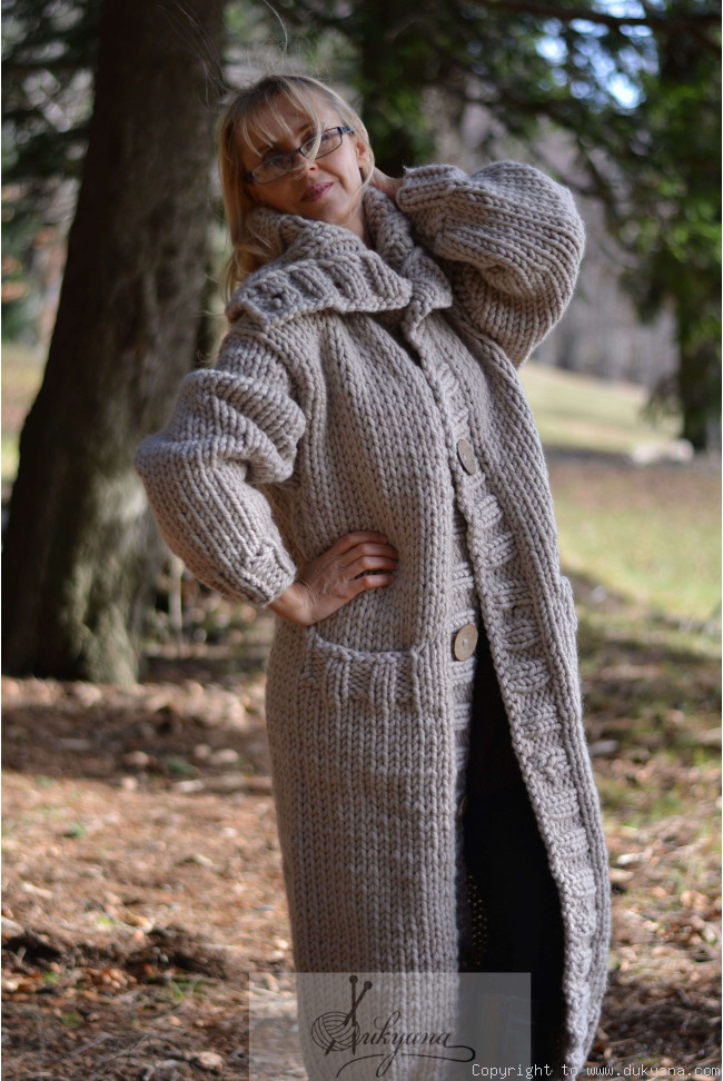 Pure wool chunky collared handknit cardigan in milky brown/CA97